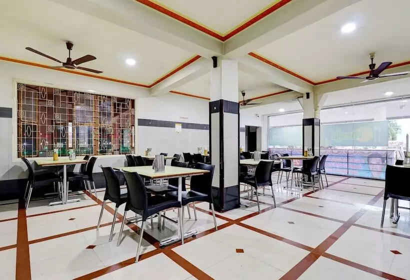 Hotelli Spot On 45551 Surya Lodge
