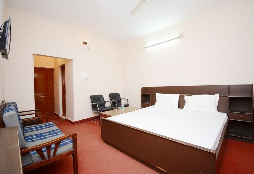 호텔 Tanveer By Oyo Rooms