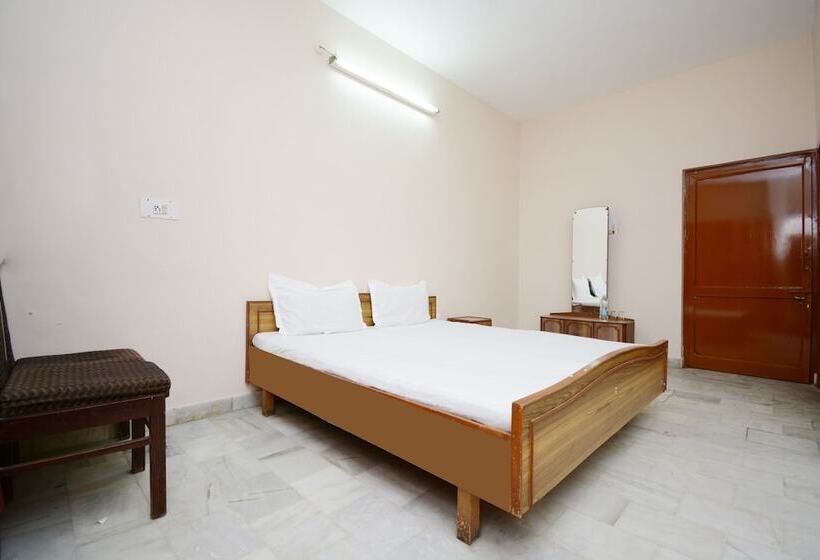 호텔 Tanveer By Oyo Rooms