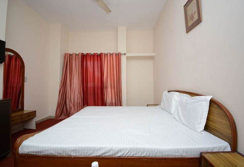 호텔 Tanveer By Oyo Rooms