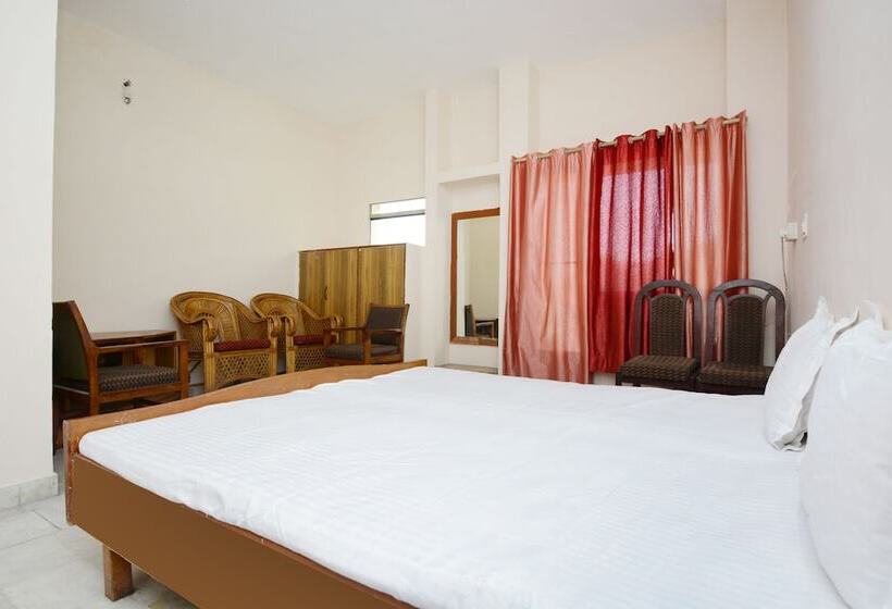 호텔 Tanveer By Oyo Rooms