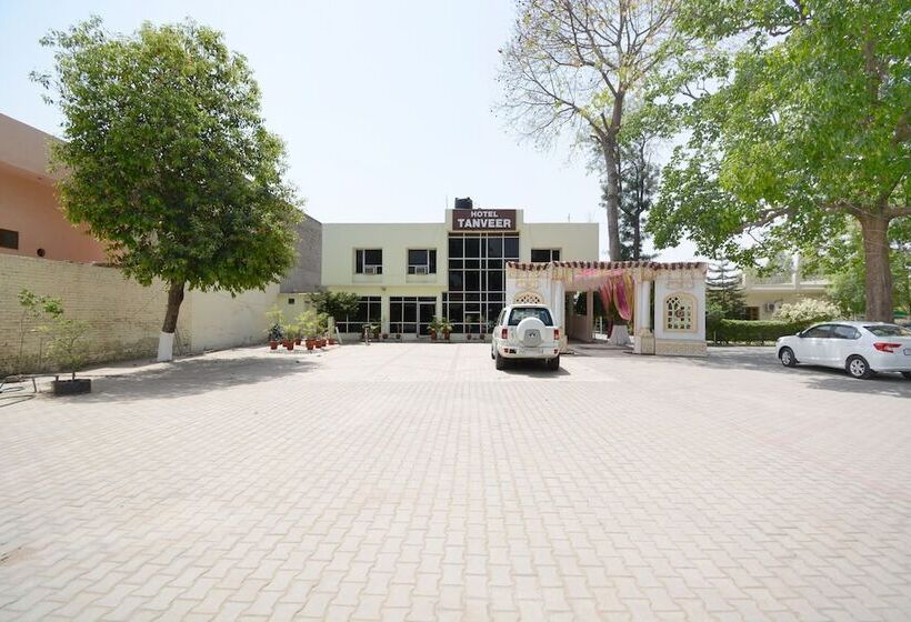 호텔 Tanveer By Oyo Rooms