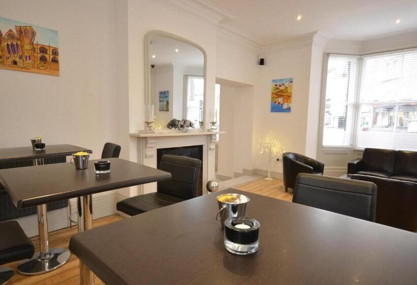 בית מלון כפרי The Chapel House