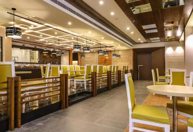 Hotelli The Grand Asansol