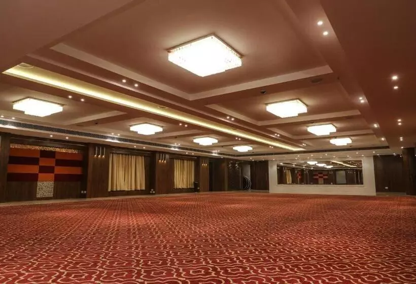 Hotelli The Grand Asansol