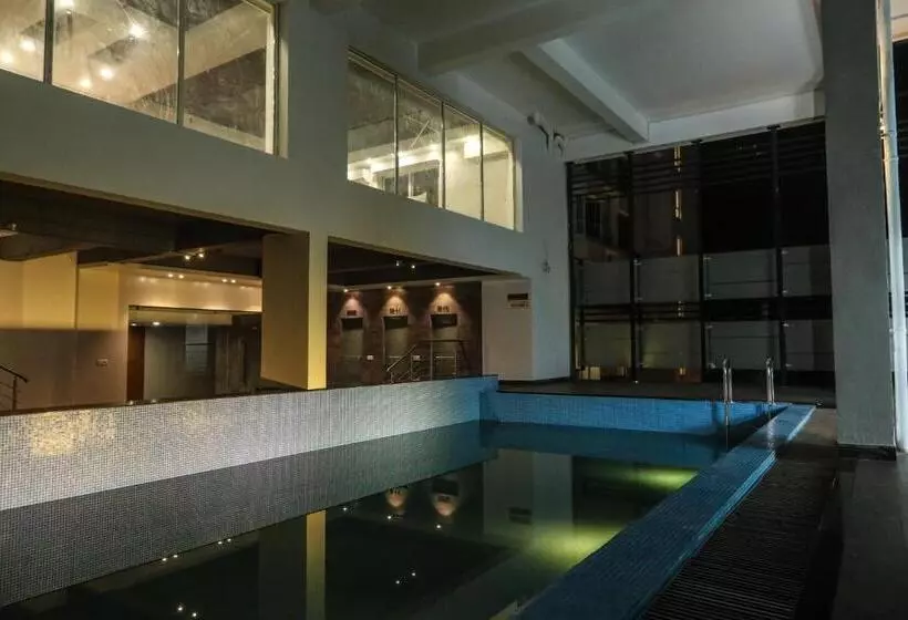 Hotelli The Grand Asansol