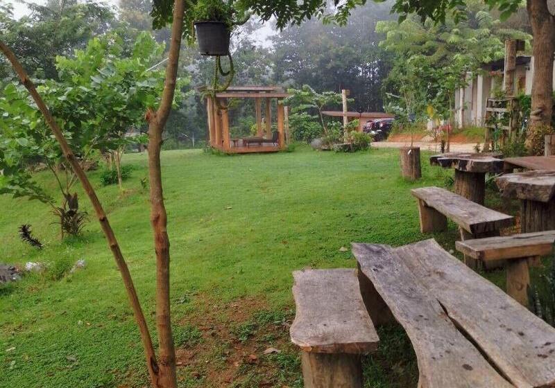 فندق The Nanda Resort