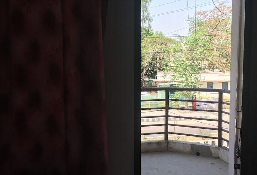 בית מלון כפרי White House