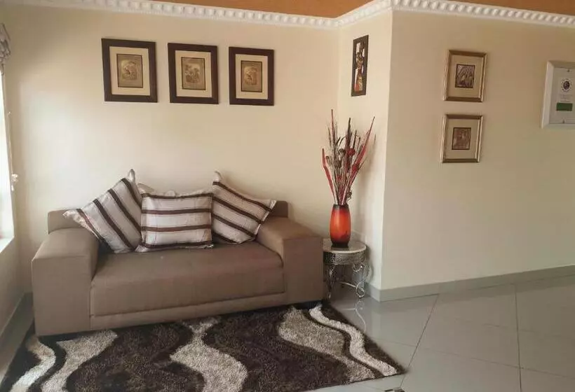 Majatalo Ecotel Southgate