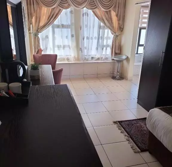 Majatalo Ecotel Southgate