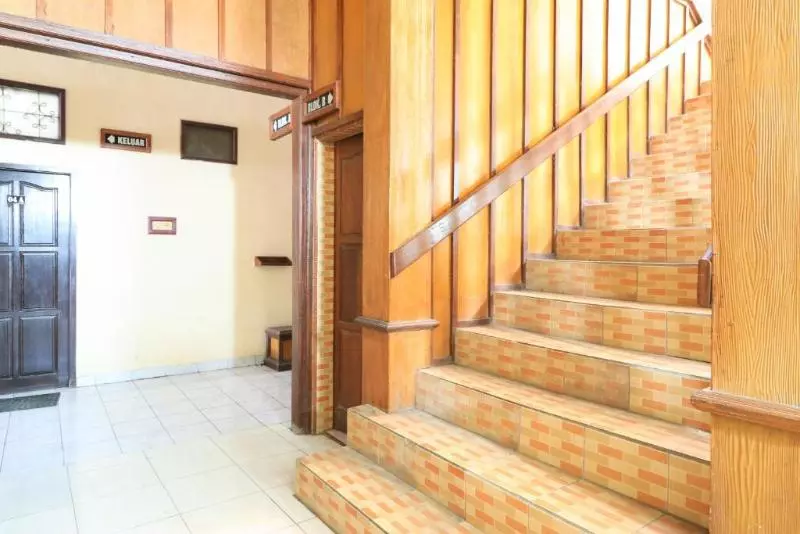 Pension Erysa Juanda