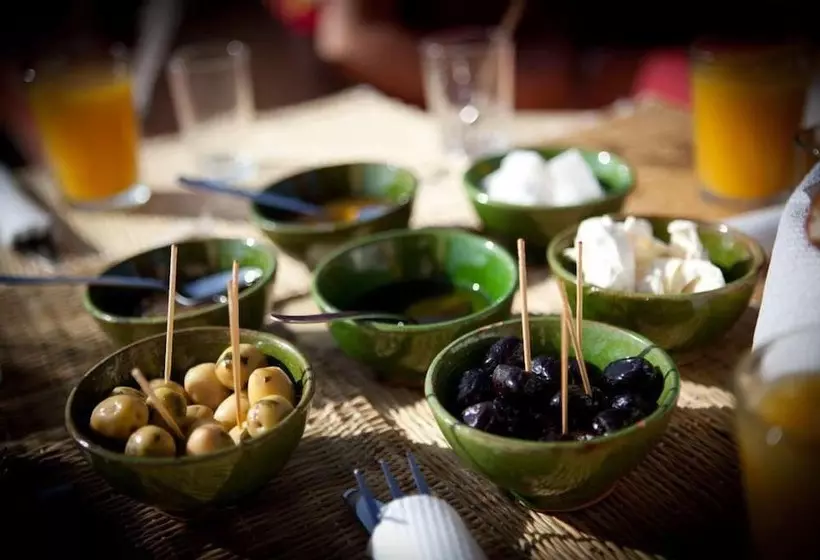 Majatalo Kasbah Agoulzi