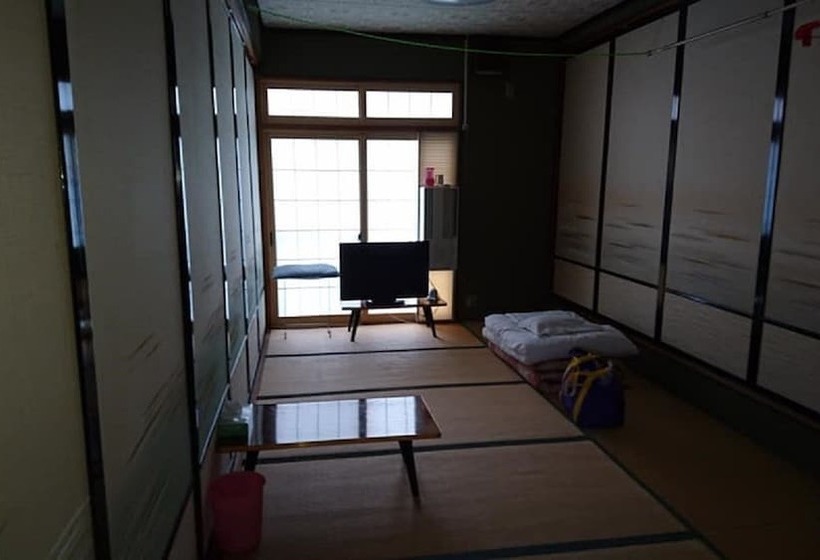 פנסיון Takamasu Minshuku