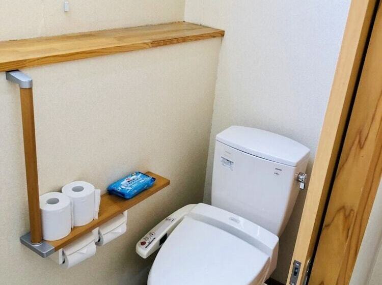 פנסיון Takamasu Minshuku