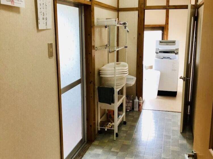 פנסיון Takamasu Minshuku