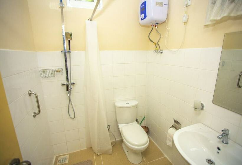 Пансион The Hilltop Eco Homestay