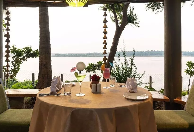 リゾートホテル Rvr Sarovar Portico Dindi