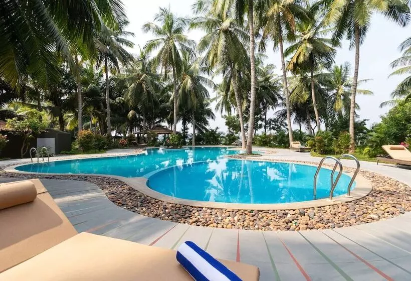 リゾートホテル Rvr Sarovar Portico Dindi