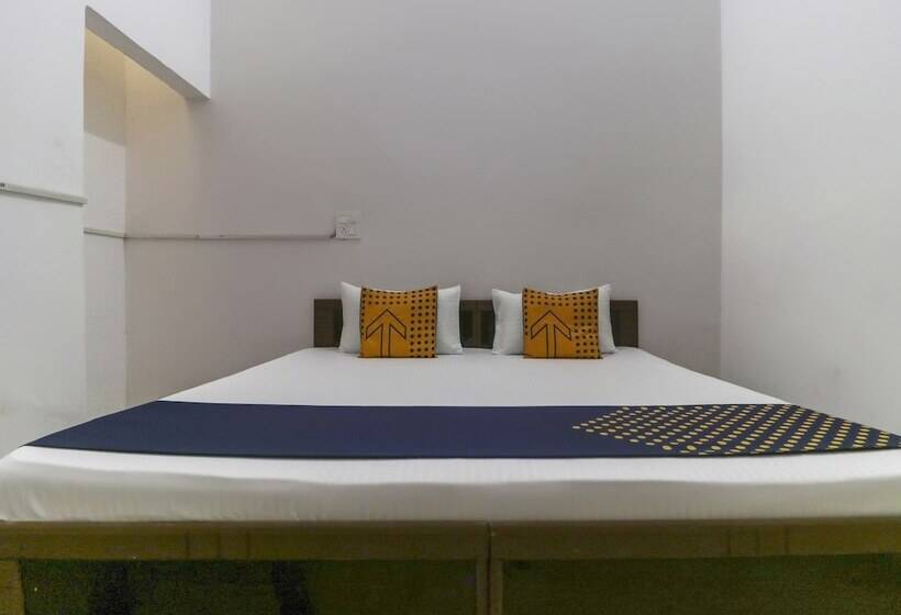 Spot On 47436 Motel Vishesh