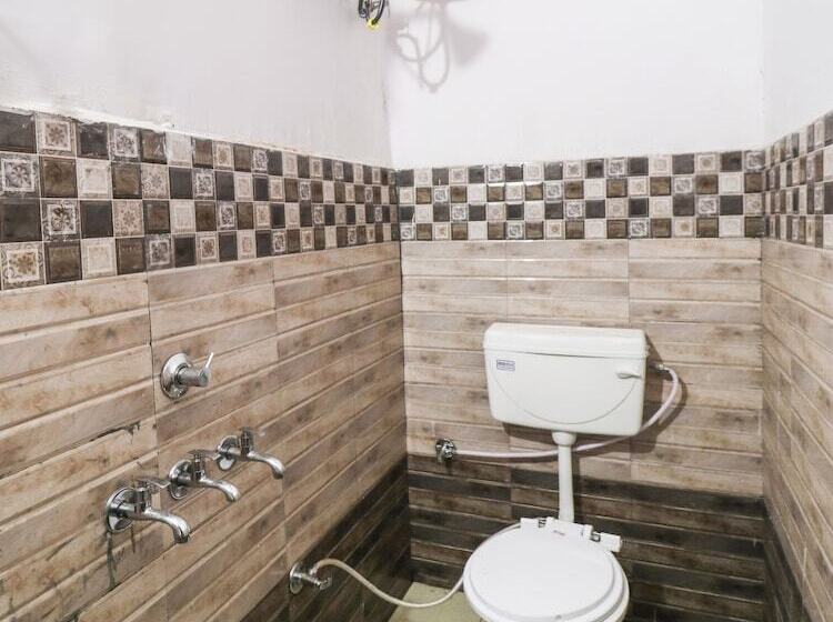 Spot On 47436 Motel Vishesh