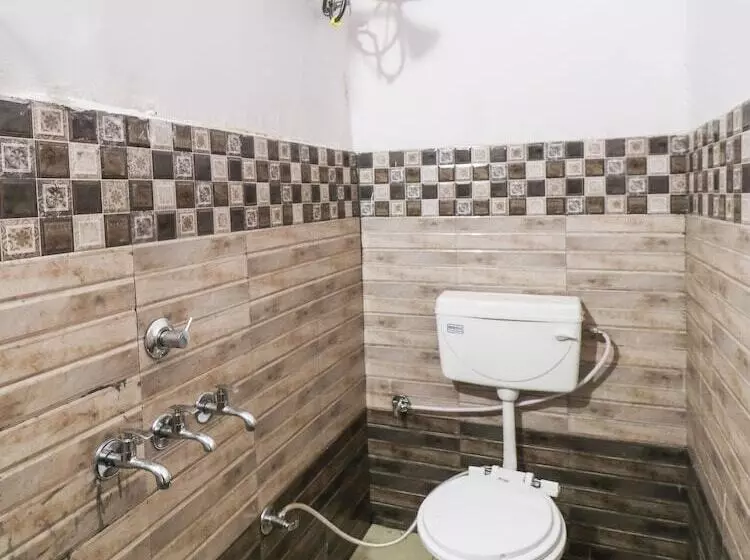 Spot On 47436 Motel Vishesh