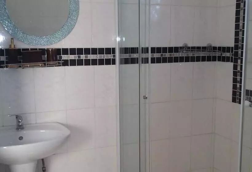 Vicky B Bed And Breakfast