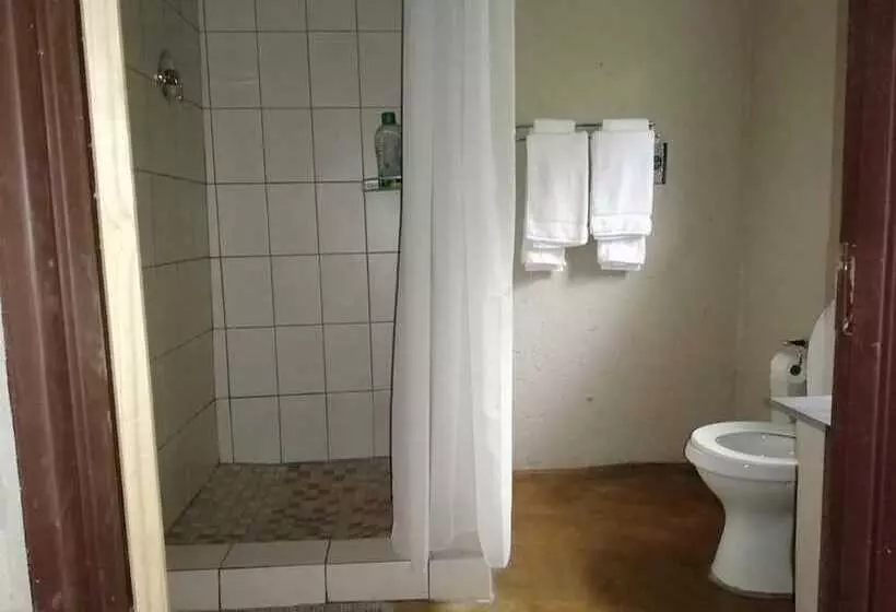 Aamiaismajoitus (B&B) Riverside's Kaia