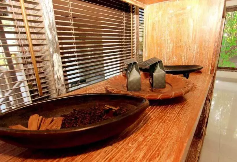 Hotelli Araminth Villa & Spa