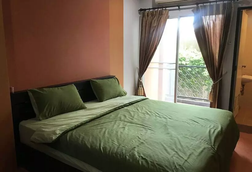 ホテル Iyara Apartment