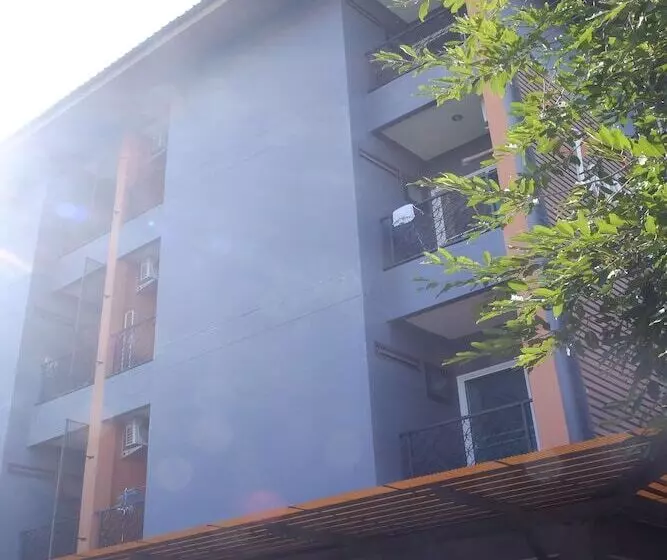 ホテル Iyara Apartment