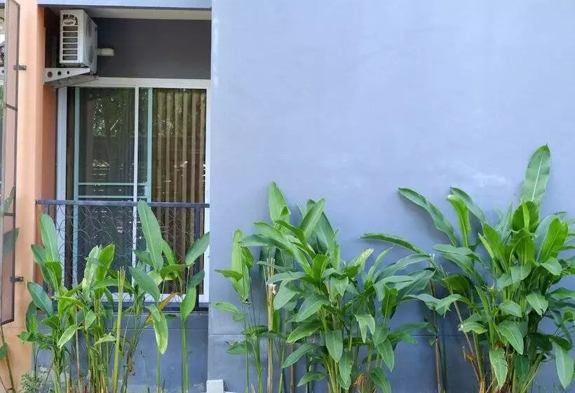 ホテル Iyara Apartment