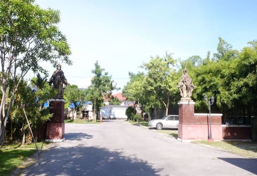 호텔 Iyara Apartment