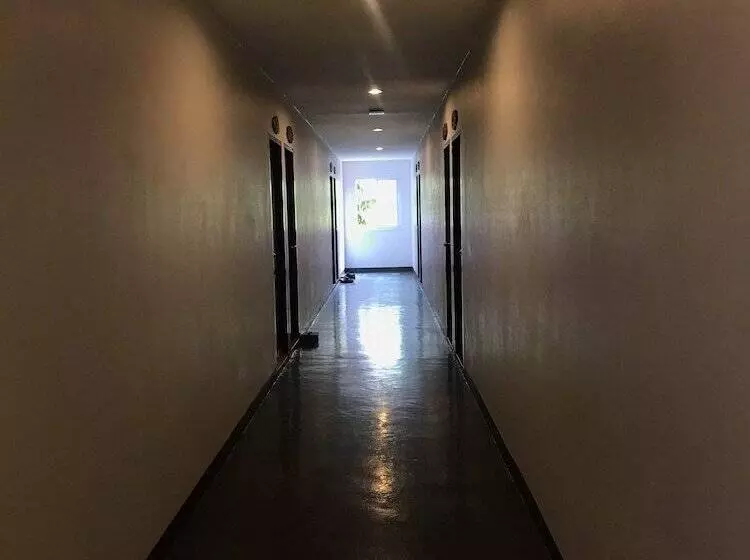 ホテル Iyara Apartment