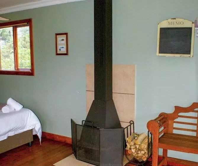 Hotelli Riverman Cabin