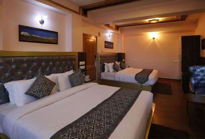Hotel Rocky Knob Shimla