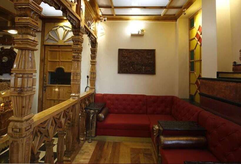 Hotel Rocky Knob Shimla