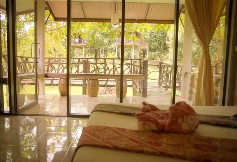 Hotelli Smiley Bungalow