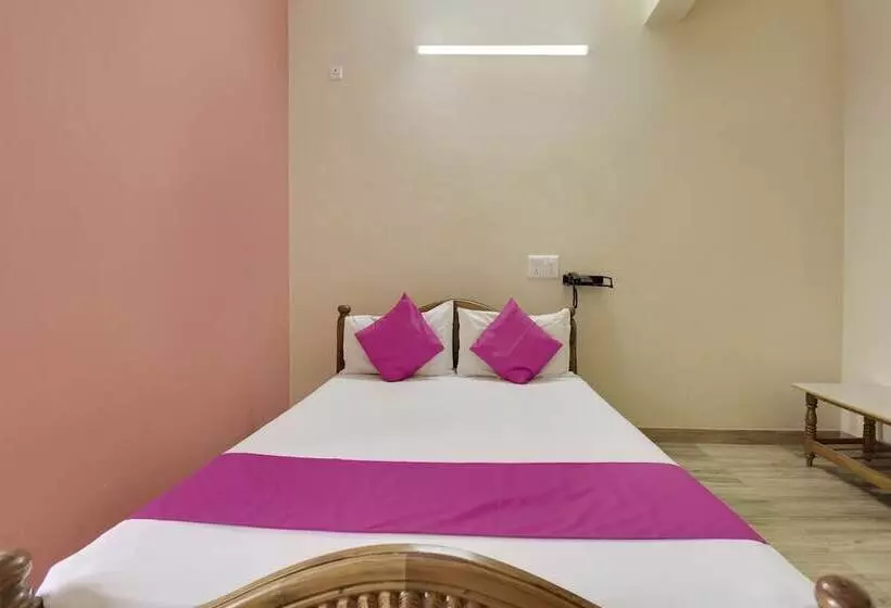 Hotelli Spot On 48860 Anil Lodge