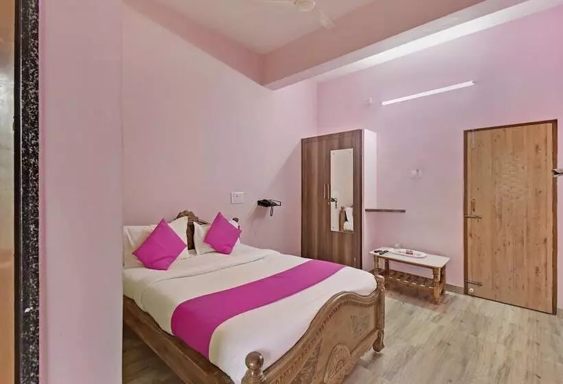 Hotelli Spot On 48860 Anil Lodge