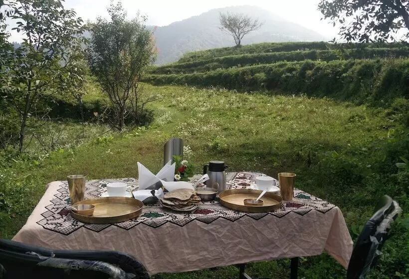 هتل The Goat Village Nag Tibba