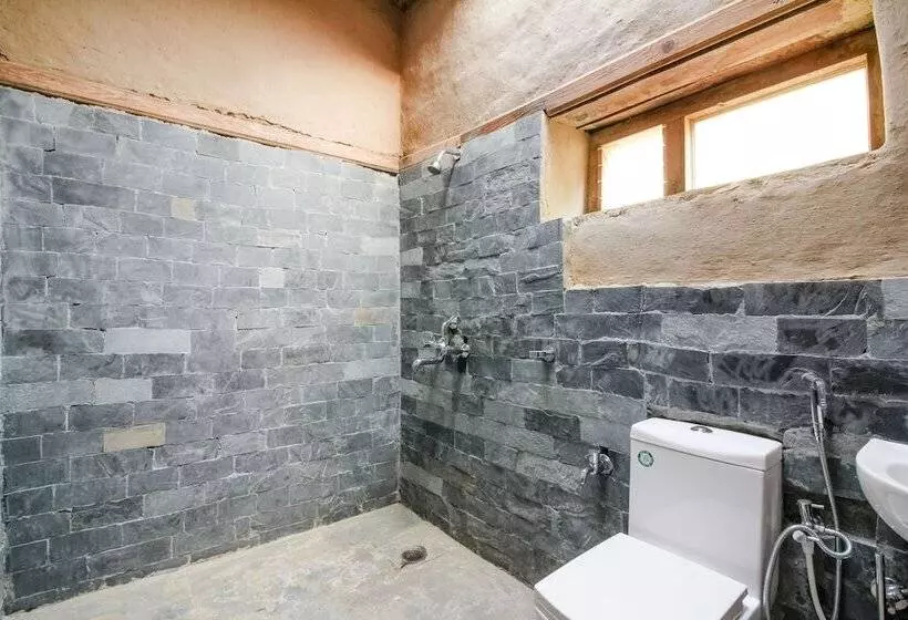 هتل The Goat Village Nag Tibba