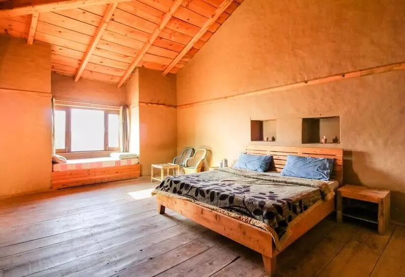 هتل The Goat Village Nag Tibba