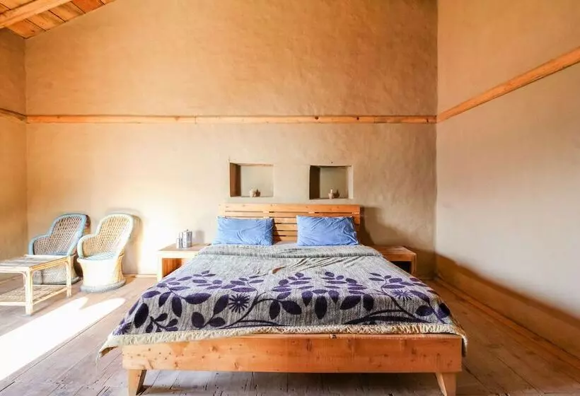 هتل The Goat Village Nag Tibba