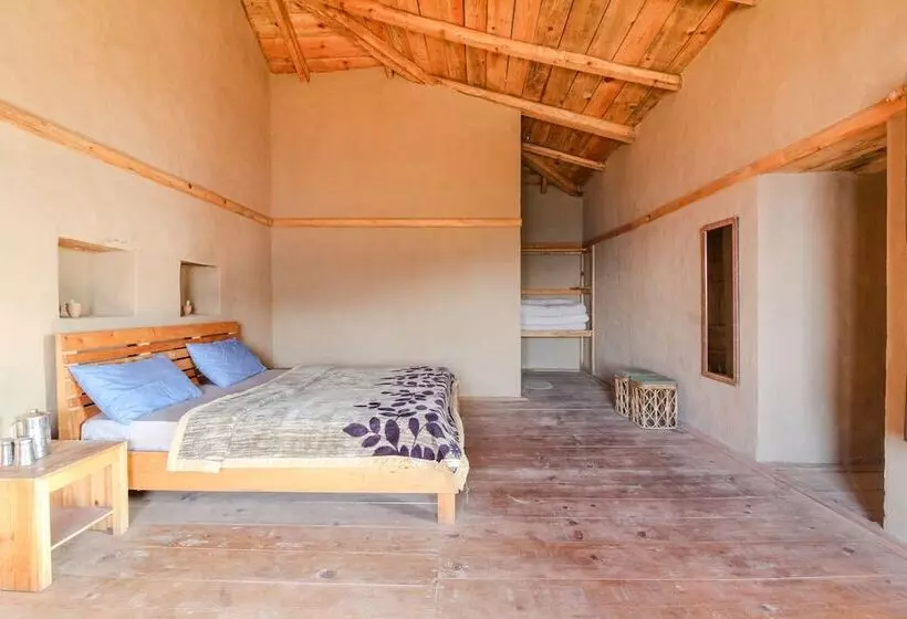 هتل The Goat Village Nag Tibba