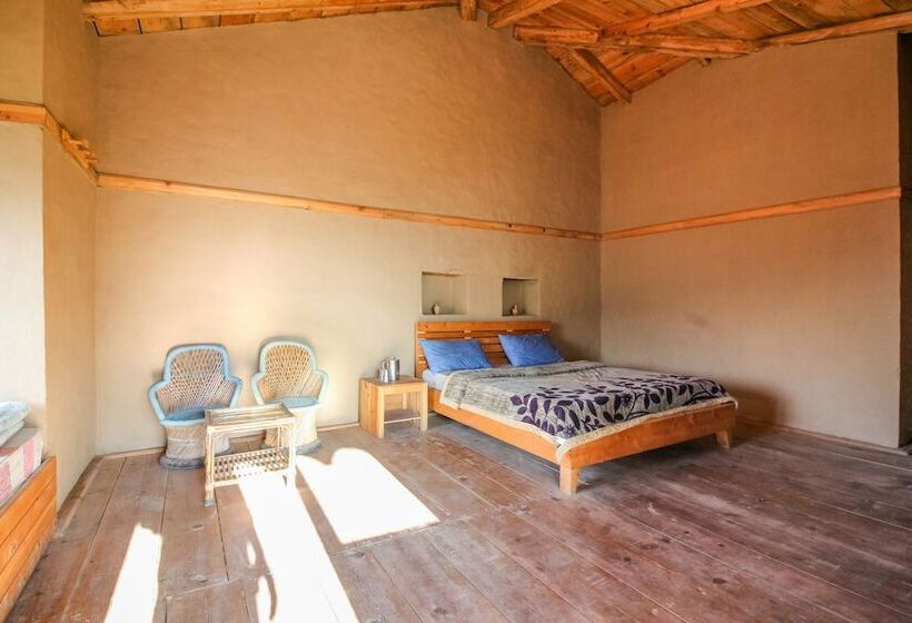 فندق The Goat Village Nag Tibba