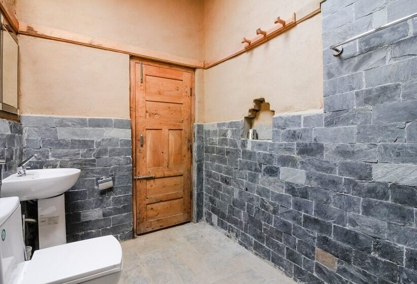 فندق The Goat Village Nag Tibba