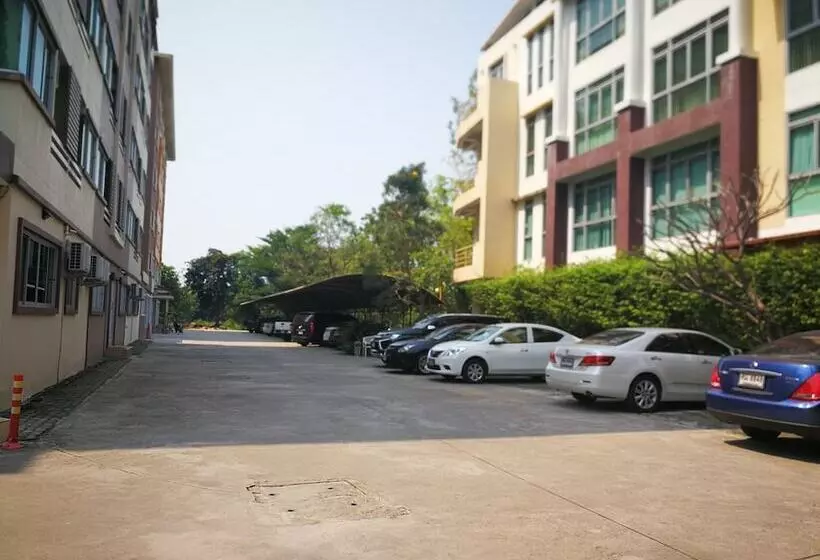 Hotelli The Park Bangyai Residence