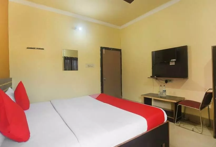 ホテル Trishakti By Oyo Rooms