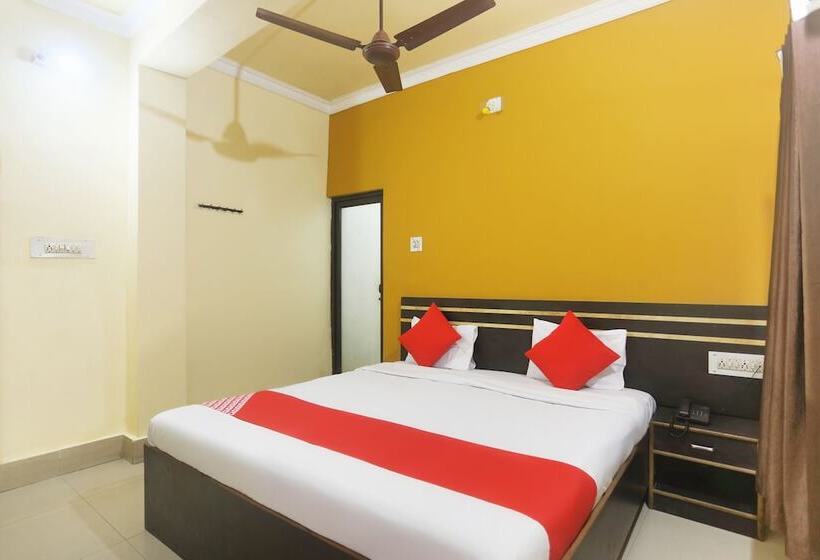 호텔 Trishakti By Oyo Rooms