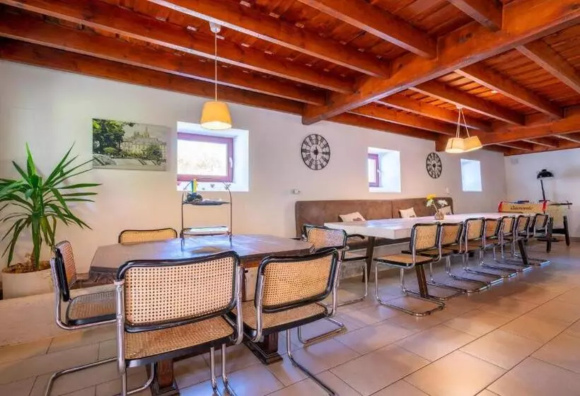 Majatalo Le Vieux Nayeu